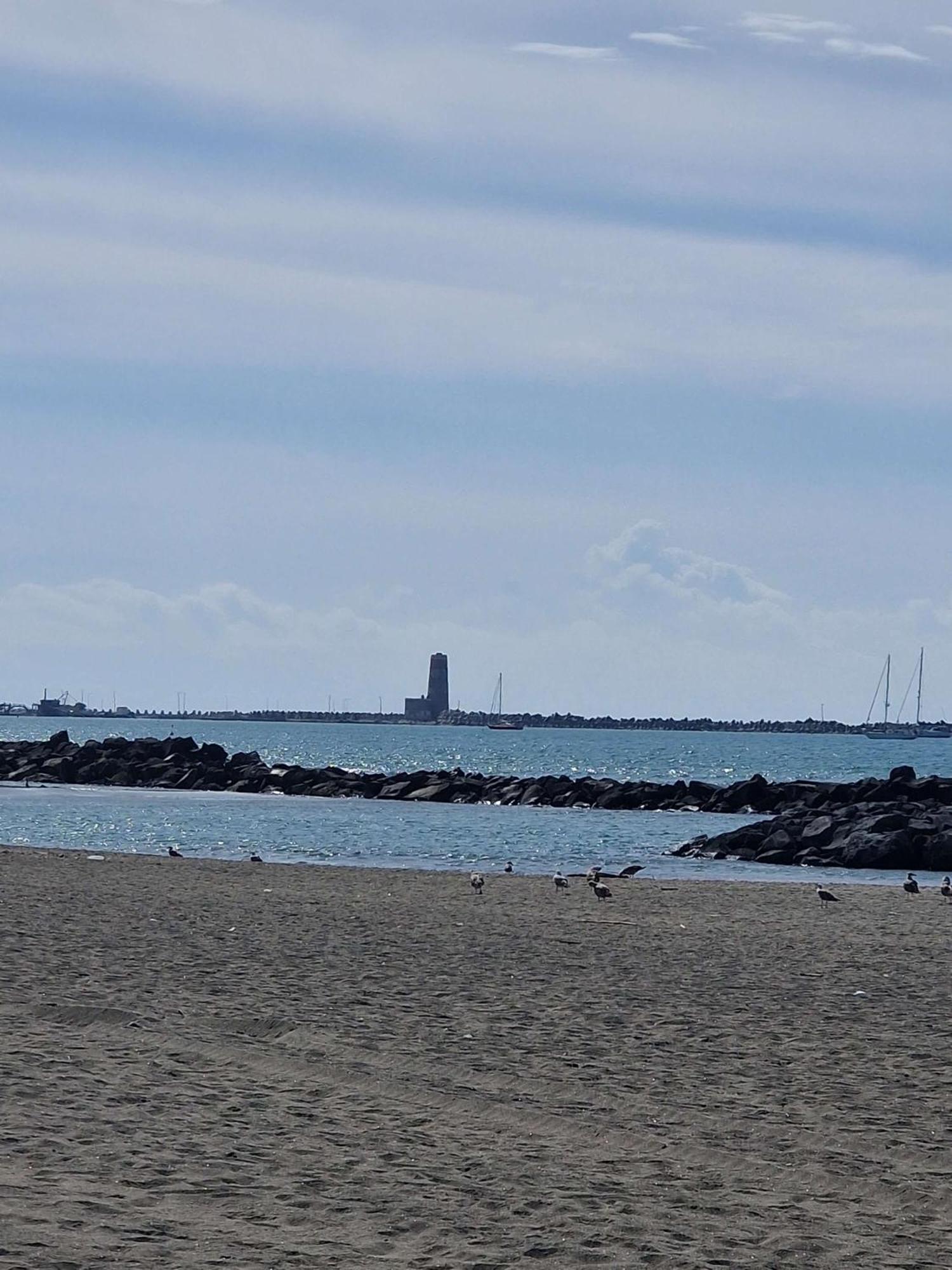 Vista Mare House Apartment Fiumicino Bagian luar foto