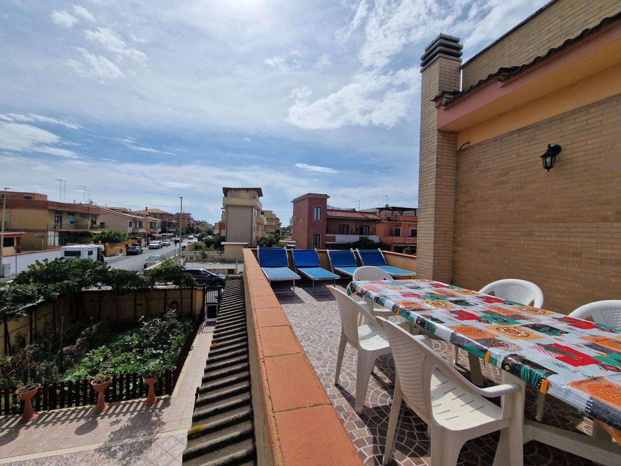 Vista Mare House Apartment Fiumicino Bagian luar foto